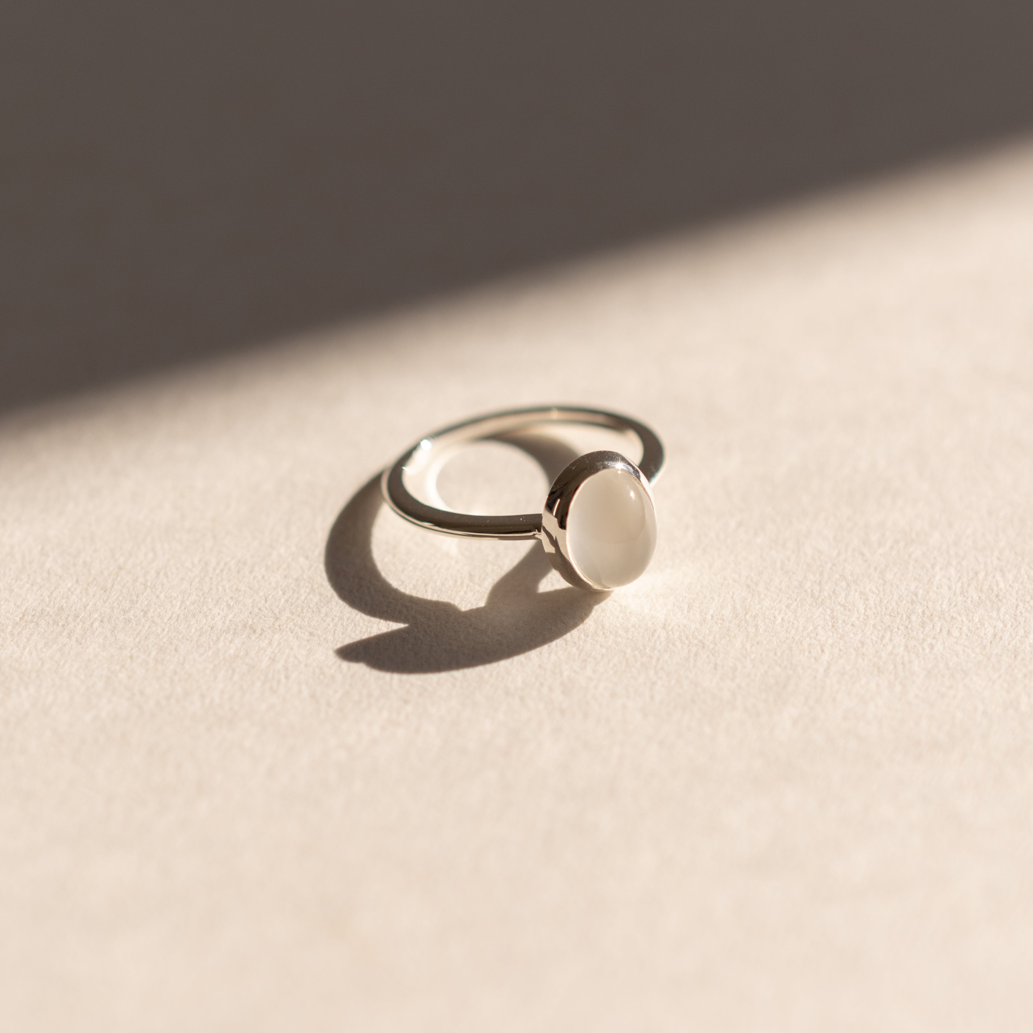 らいち【ホワイトムーンストーン】